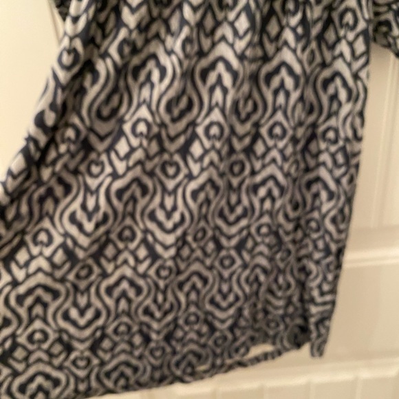 NWT SIZE LARGE SHOW SLEEVE TOP “INDIGO” COLOUR AND SCOOP NECK - Picture 4 of 10